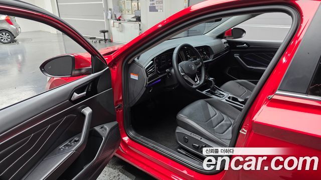 Volkswagen Jetta 2023 — photo 13