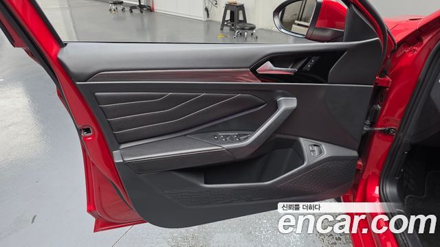 Volkswagen Jetta 2023 — photo 14
