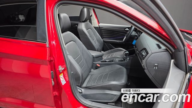 Volkswagen Jetta 2023 — photo 16