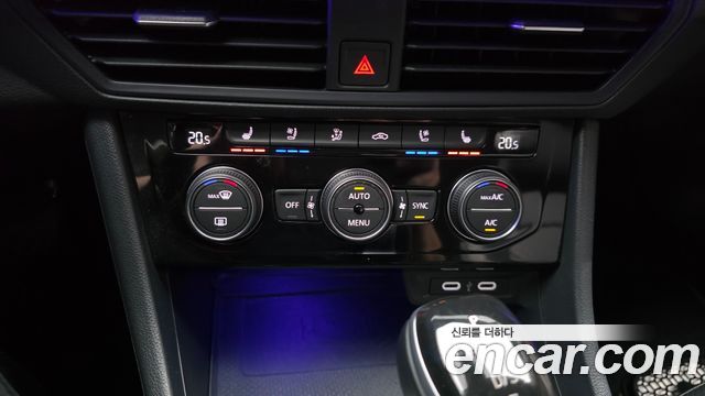 Volkswagen Jetta 2023 — photo 31