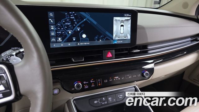 Kia Canival 2024 — photo 18