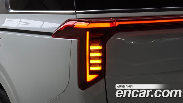Kia Canival 2024 — photo 9