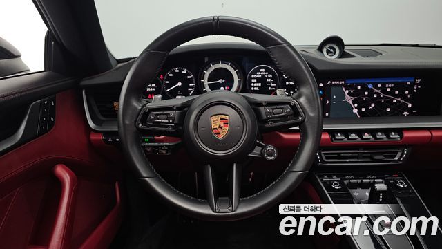 Porsche 911 2022 — photo 19
