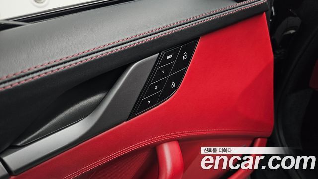 Porsche 911 2022 — photo 24