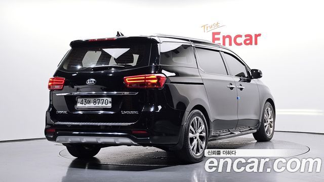 Kia Canival 2019 — photo 2