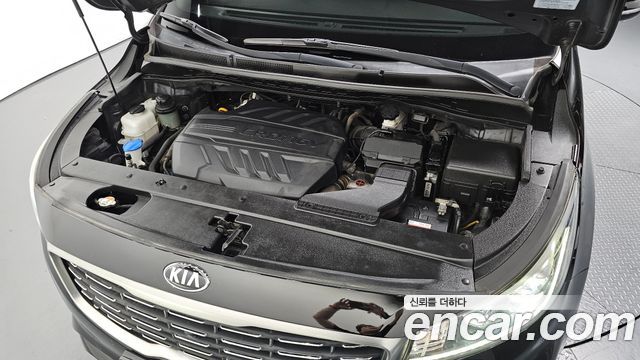 Kia Canival 2019 — photo 6