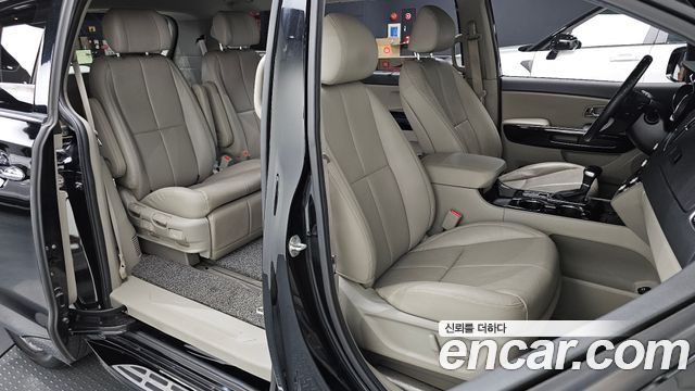 Kia Canival 2019 — photo 17