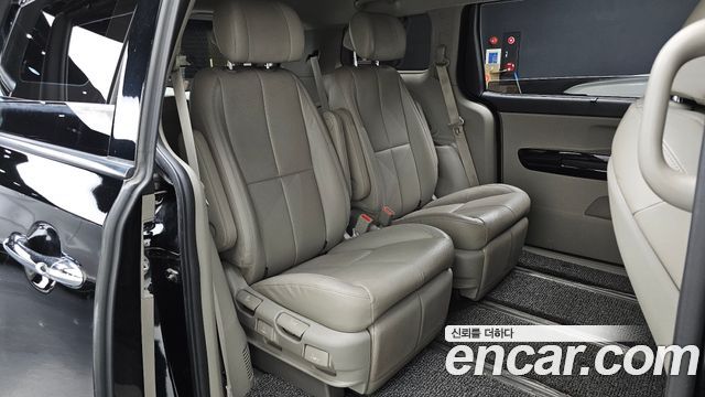 Kia Canival 2019 — photo 16