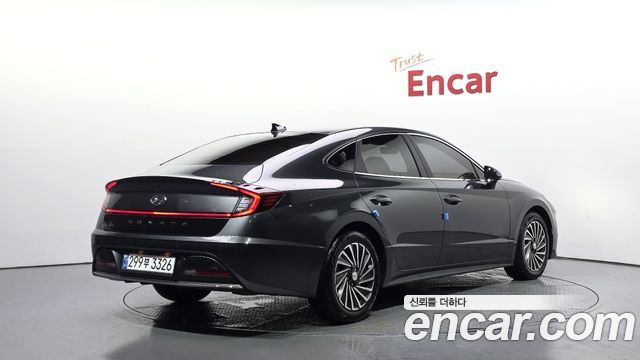 Hyundai Sonata 2022 — photo 2