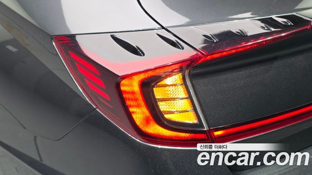 Hyundai Sonata 2022 — photo 8