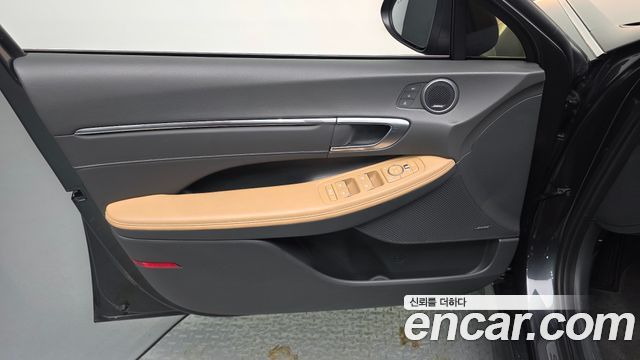 Hyundai Sonata 2022 — photo 13