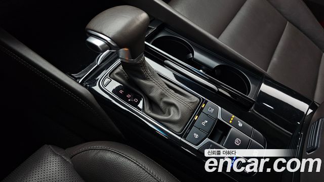 Kia K7 2017 — photo 9