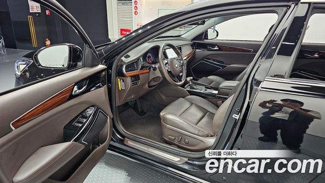 Kia K7 2017 — photo 10