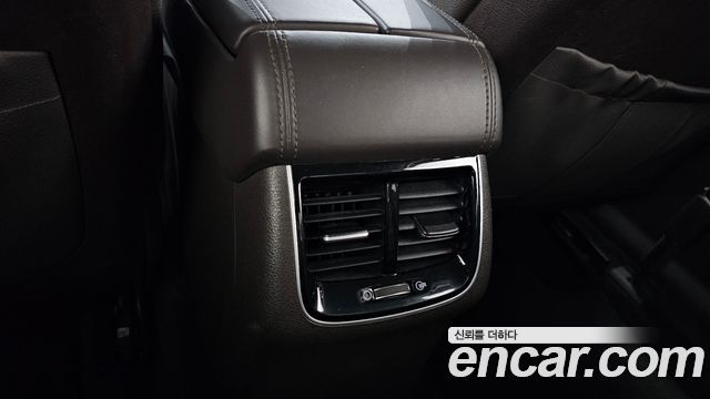 Kia K7 2017 — photo 18