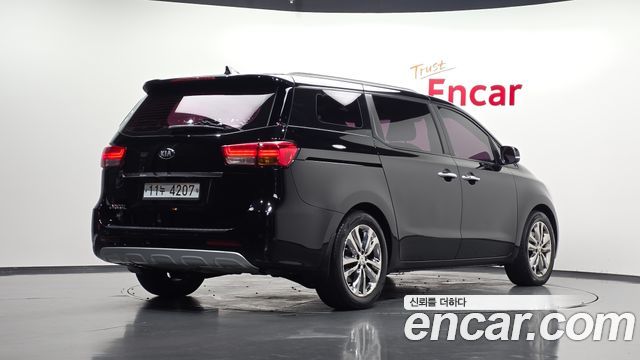 Kia Canival 2016 — photo 2