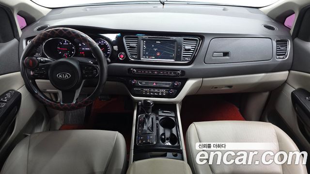 Kia Canival 2016 — photo 7