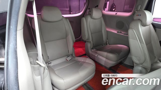 Kia Canival 2016 — photo 13