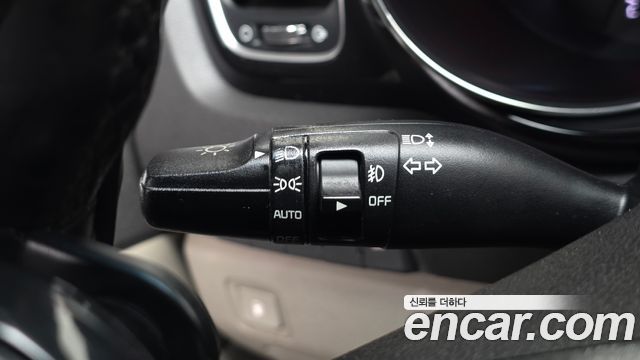 Kia Canival 2016 — photo 17