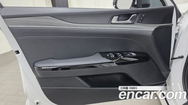 Kia K5 2025 — photo 14