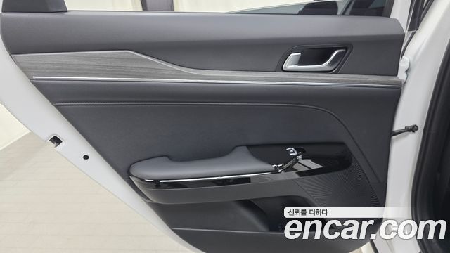 Kia K5 2025 — photo 15