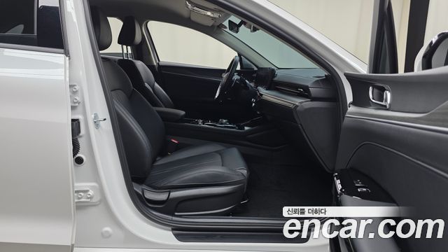 Kia K5 2025 — photo 16