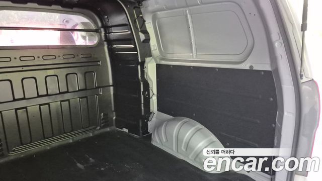 Hyundai Starex 2016 — photo 12