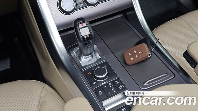 Land Rover Range Rover Sport 2016 — photo 9