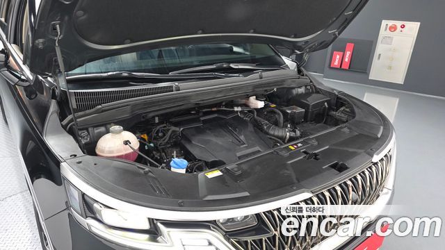 Kia Canival 2023 — photo 6