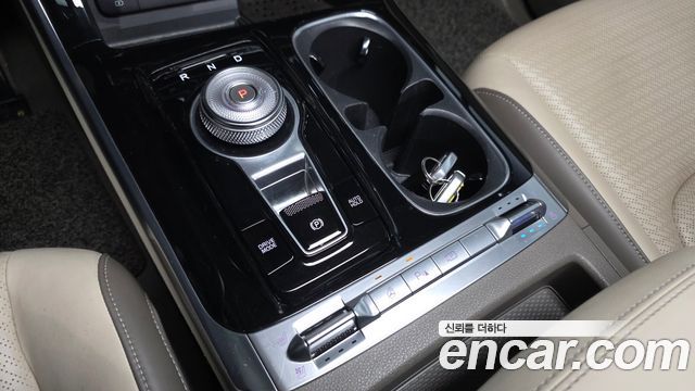 Kia Canival 2023 — photo 9
