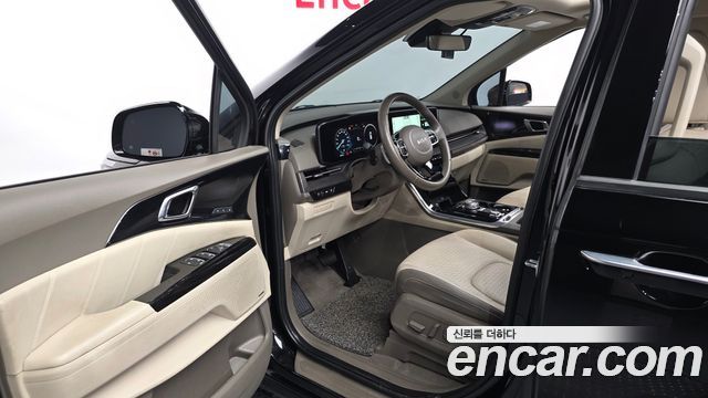 Kia Canival 2023 — photo 10