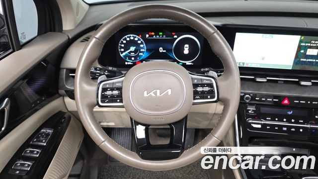 Kia Canival 2023 — photo 11