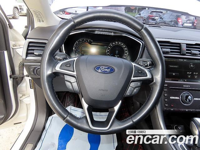 Ford Mondeo 2016 — photo 8