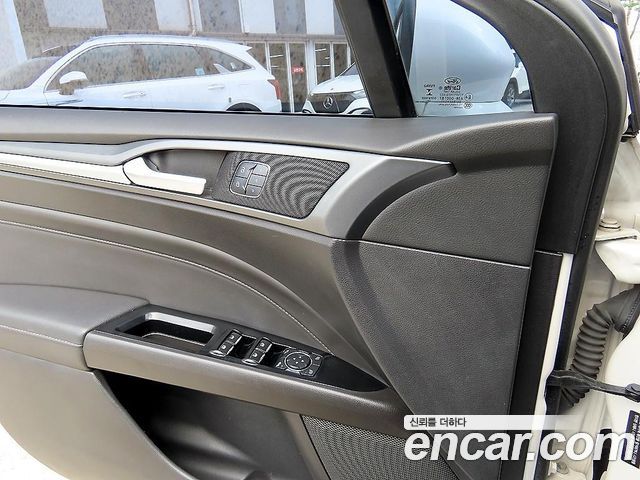 Ford Mondeo 2016 — photo 13