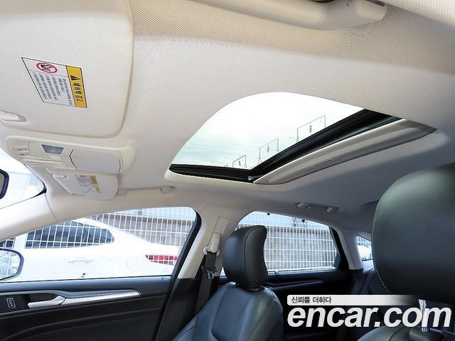 Ford Mondeo 2016 — photo 17