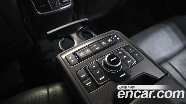 Hyundai Genesis 2015 — photo 18