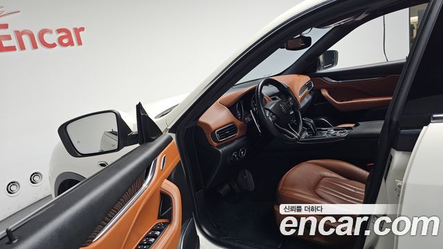 Maserati Levante 2020 — photo 13