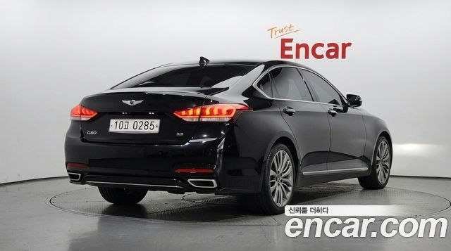 Genesis G80 2017 — photo 2