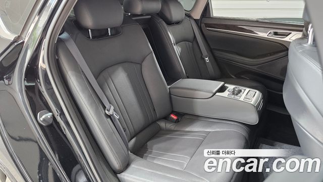 Genesis G80 2017 — photo 12