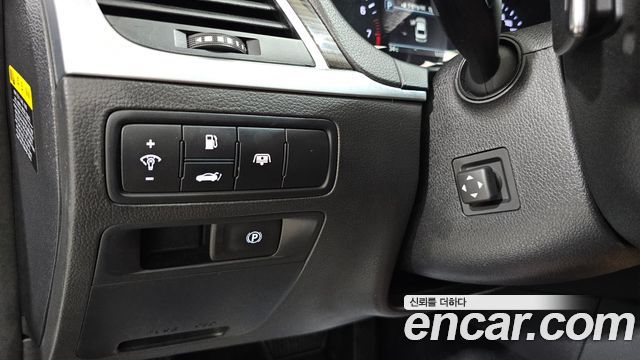 Genesis G80 2017 — photo 15
