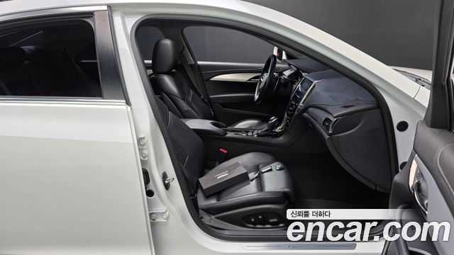 Cadillac ATS 2017 — photo 11
