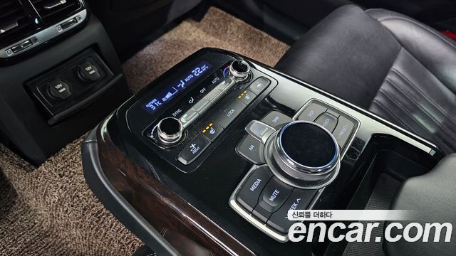 Genesis EQ900 2016 — photo 18