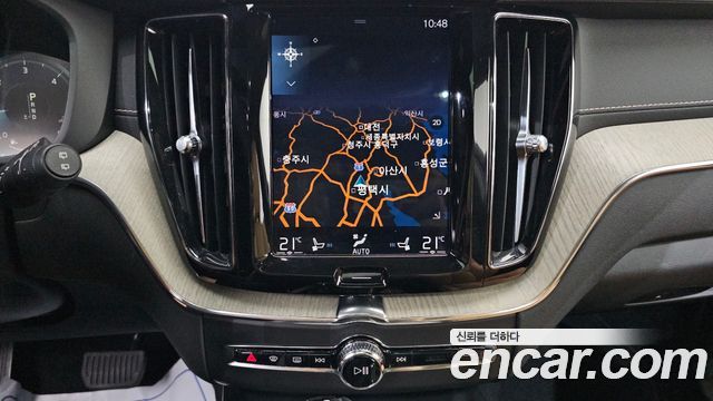 Volvo XC60 2020 — photo 14