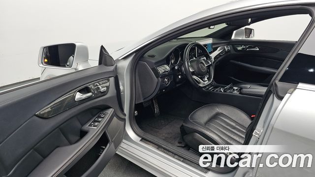 Mercedes-Benz CLS-Class 2015 — photo 10