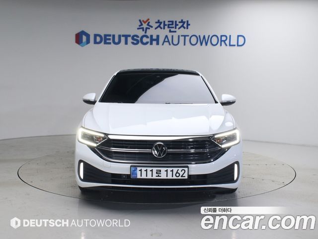 Volkswagen Jetta 2024 — photo 3