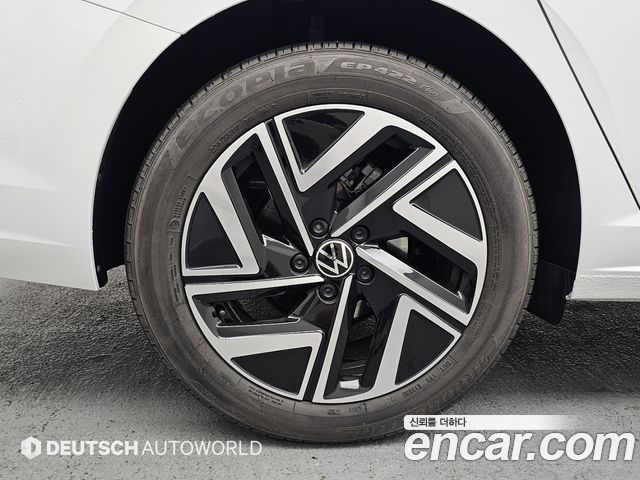 Volkswagen Jetta 2024 — photo 5