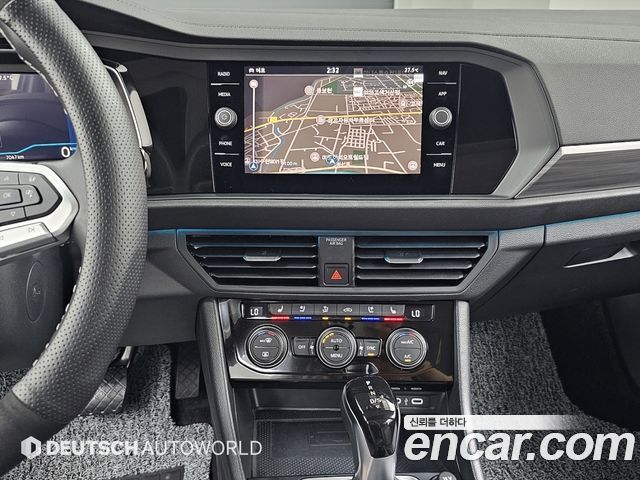 Volkswagen Jetta 2024 — photo 14