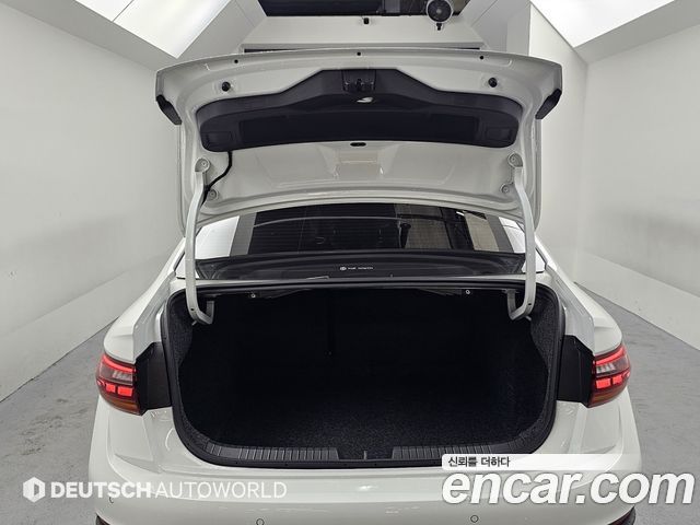 Volkswagen Jetta 2024 — photo 19