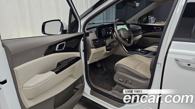 Kia Canival 2023 — photo 10