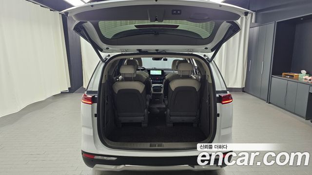 Kia Canival 2023 — photo 20