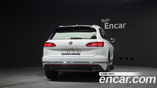 Volkswagen Touareg 2020 — photo 4
